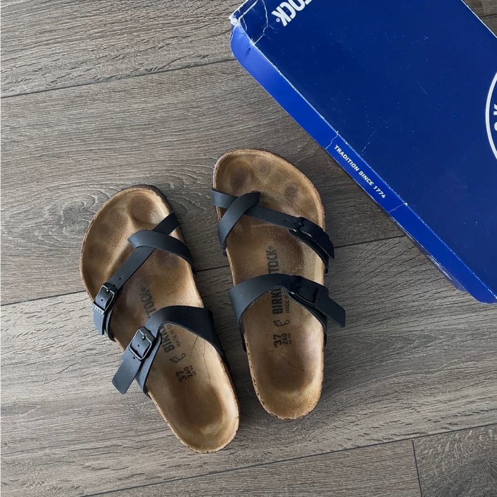 Mayari Birkenstock Black Sandals